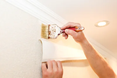 Pose de papier peint à Ploërdut — revêtements muraux et toiles de verre
